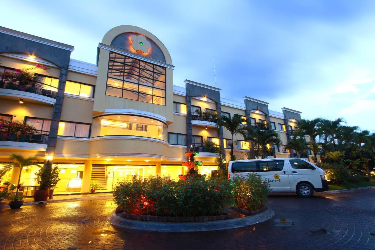 Hotel Fleuris Puerto Princesa Exterior photo