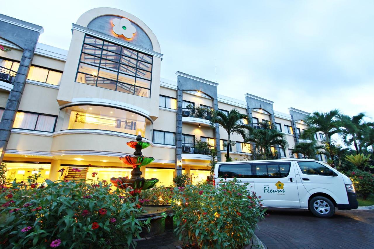 Hotel Fleuris Puerto Princesa Exterior photo