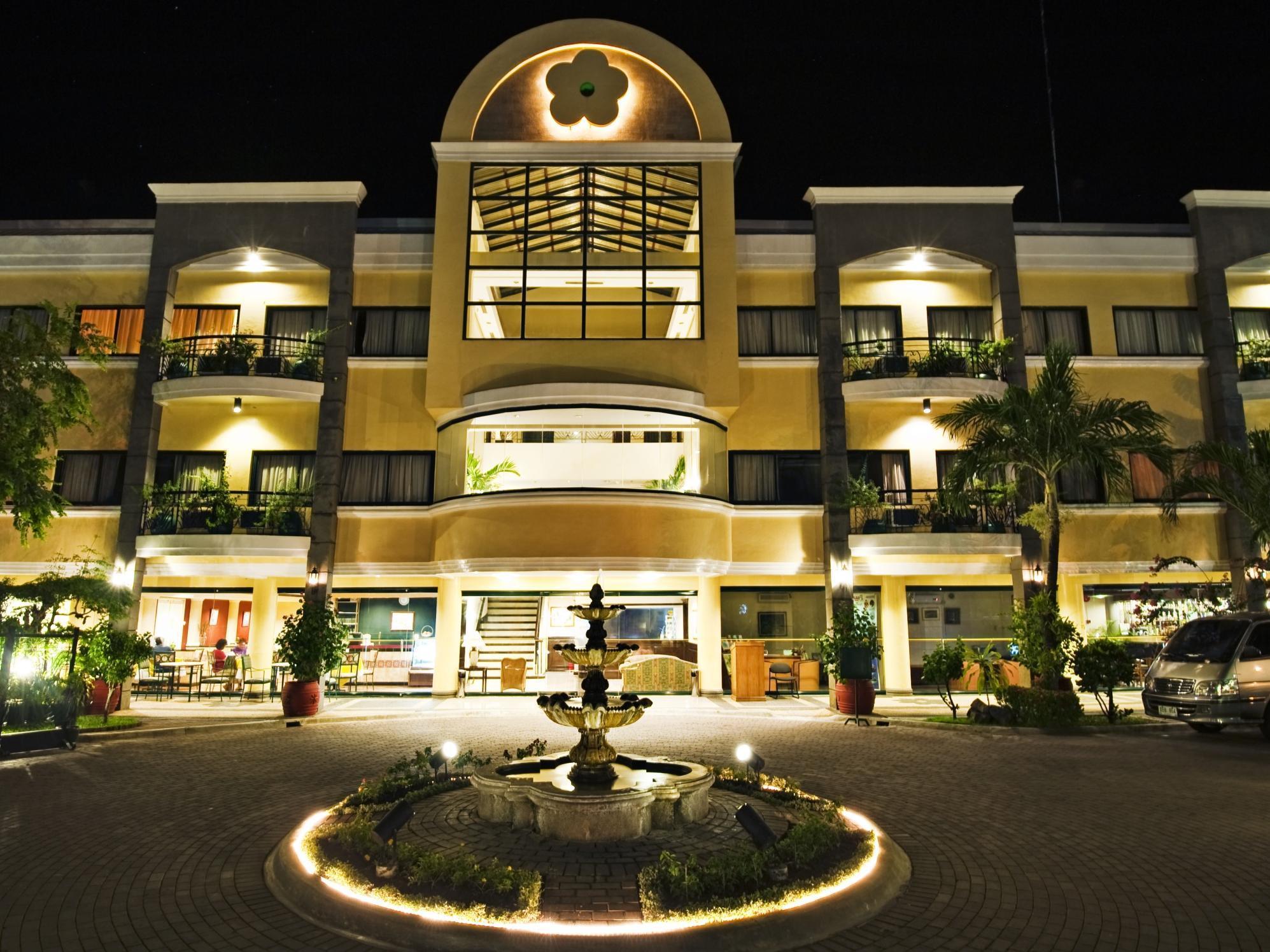 Hotel Fleuris Puerto Princesa Exterior photo