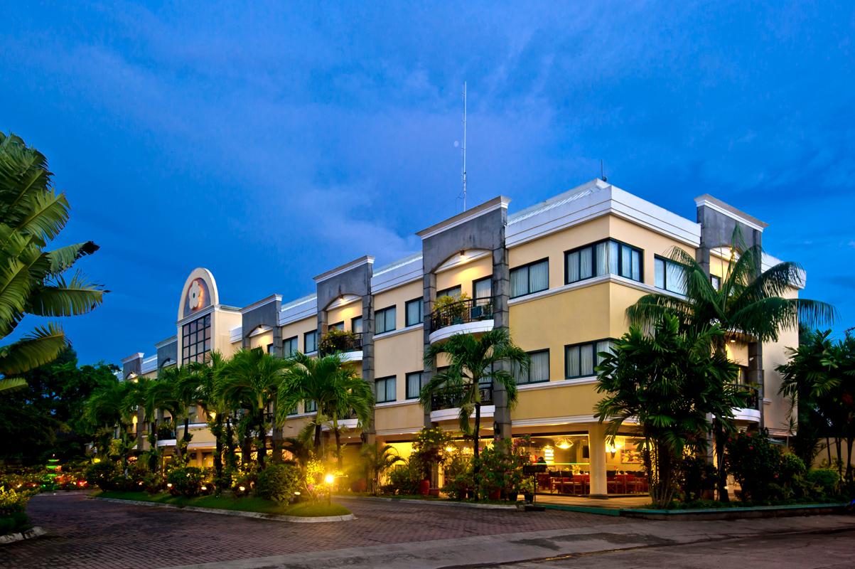 Hotel Fleuris Puerto Princesa Exterior photo